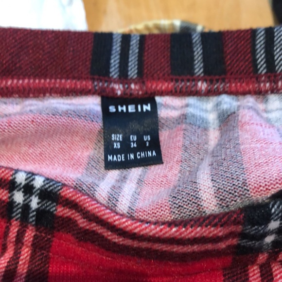☀️❤️ Shein stretch mini skirt NWOT - Picture 2 of 3